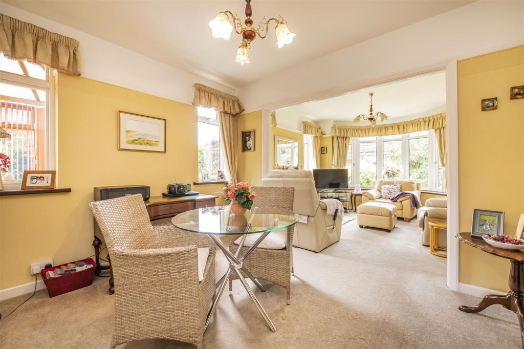 Burton Road, Finedon, Wellingborough, 2 bedroom, Bungalow