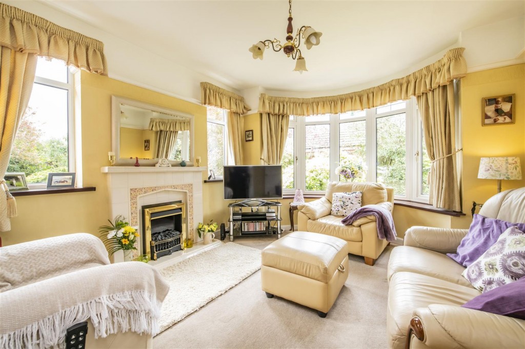 Burton Road, Finedon, Wellingborough, 2 bedroom, Bungalow