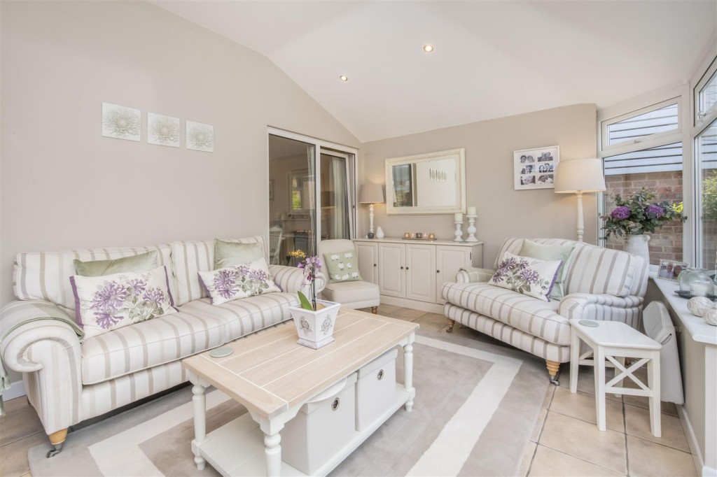 Cottingham Road, Corby, 4 bedroom, House Detached