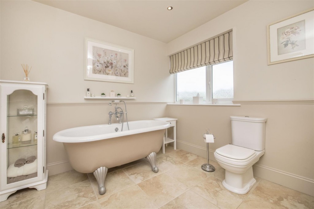 Cottingham Road, Corby, 4 bedroom, House Detached