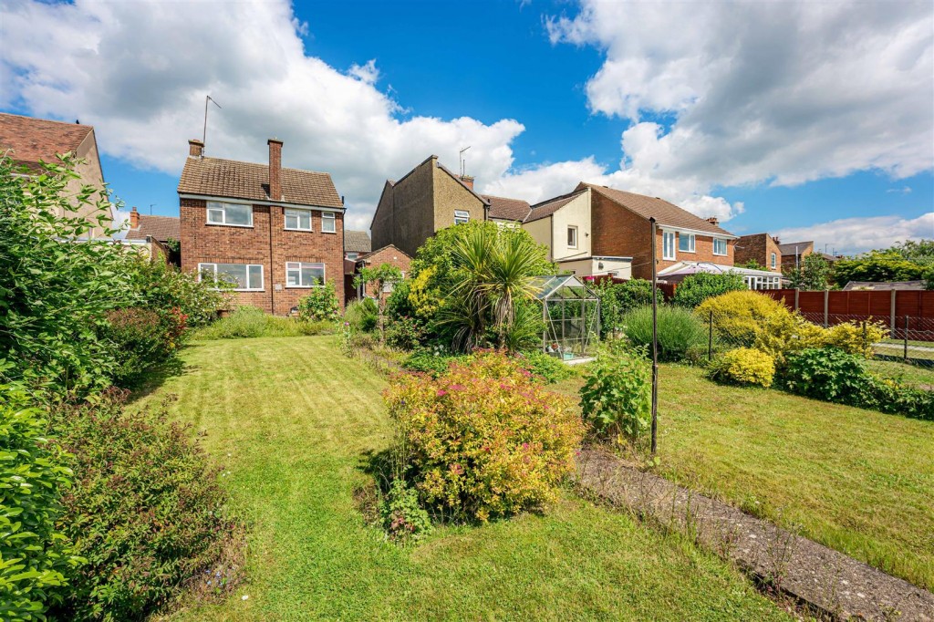 Pioneer Avenue, Desborough, 3 bedroom, House Detached