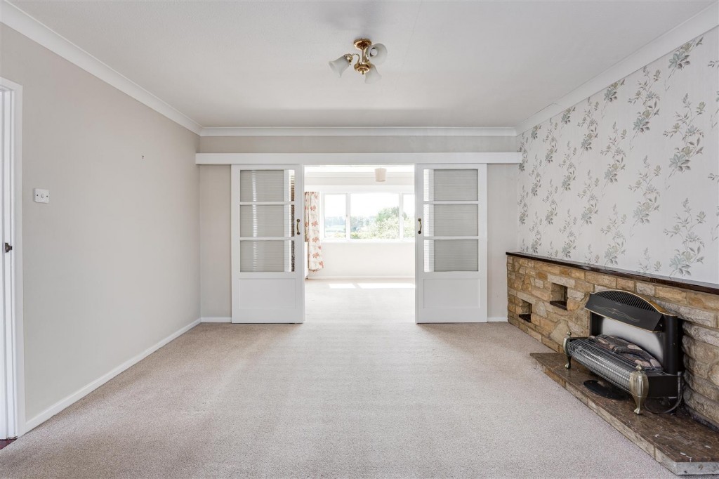 Pioneer Avenue, Desborough, 3 bedroom, House Detached