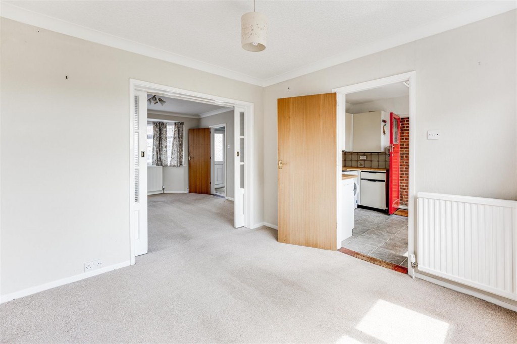 Pioneer Avenue, Desborough, 3 bedroom, House Detached