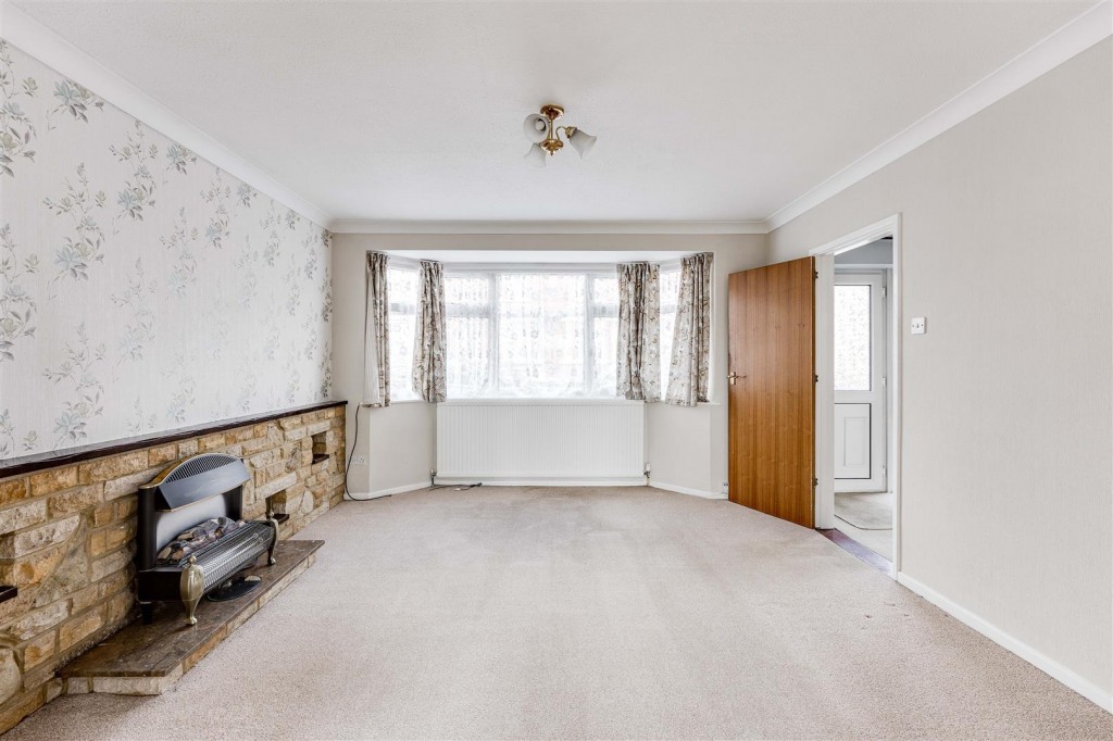 Pioneer Avenue, Desborough, 3 bedroom, House Detached