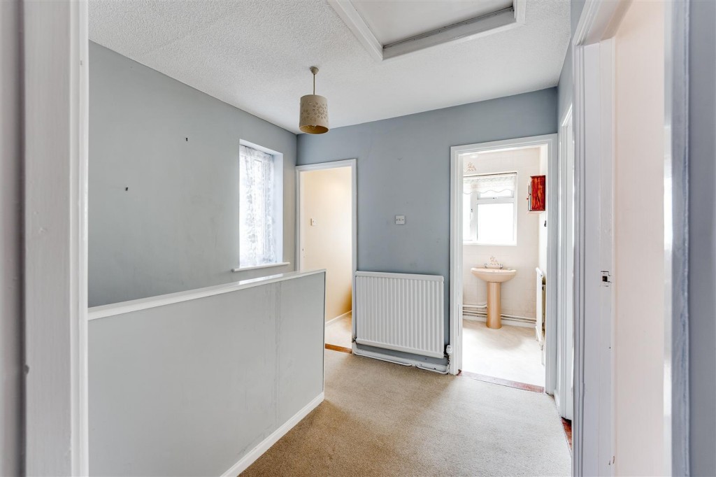 Pioneer Avenue, Desborough, 3 bedroom, House Detached