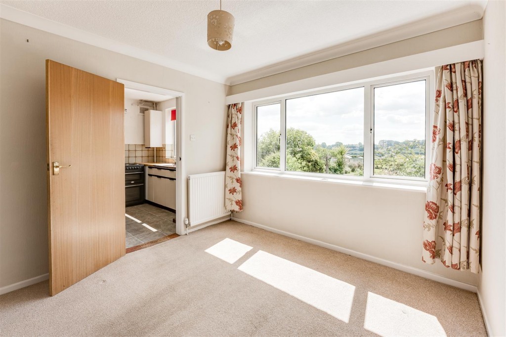 Pioneer Avenue, Desborough, 3 bedroom, House Detached