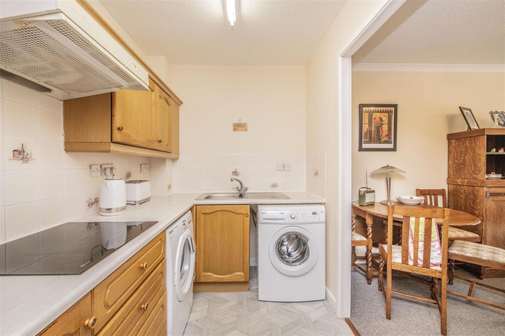 Oak Tree Court, Street, Kettering, 2 bedroom, Apartment