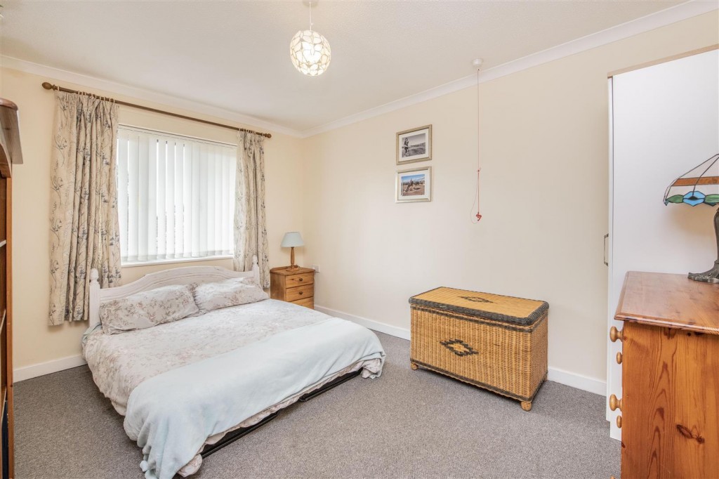 Oak Tree Court, Street, Kettering, 2 bedroom, Apartment