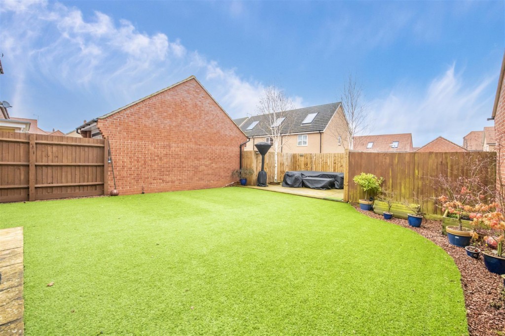 Maxwell Crescent, Northampton, 4 bedroom, House Detached