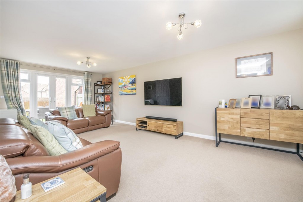 Maxwell Crescent, Northampton, 4 bedroom, House Detached