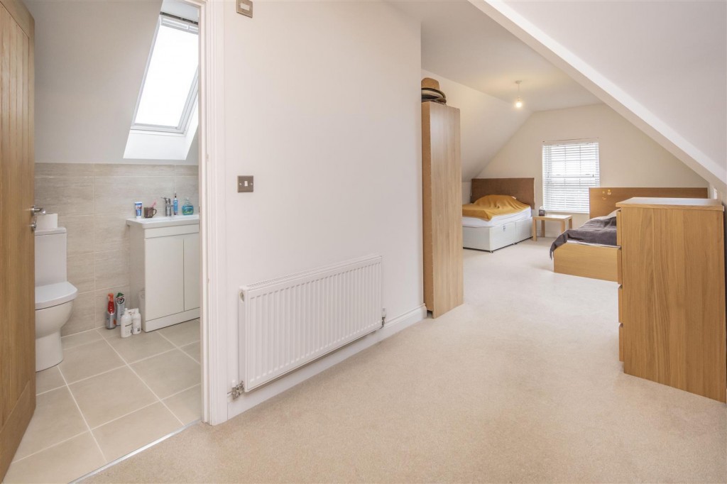 Cliftonville Road, Northampton, 2 bedroom, Flat