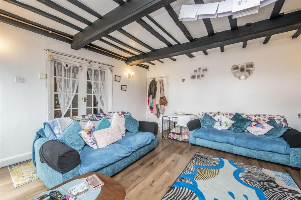 High Street, Irthlingborough,, 3 bedroom, House Mid Terrace