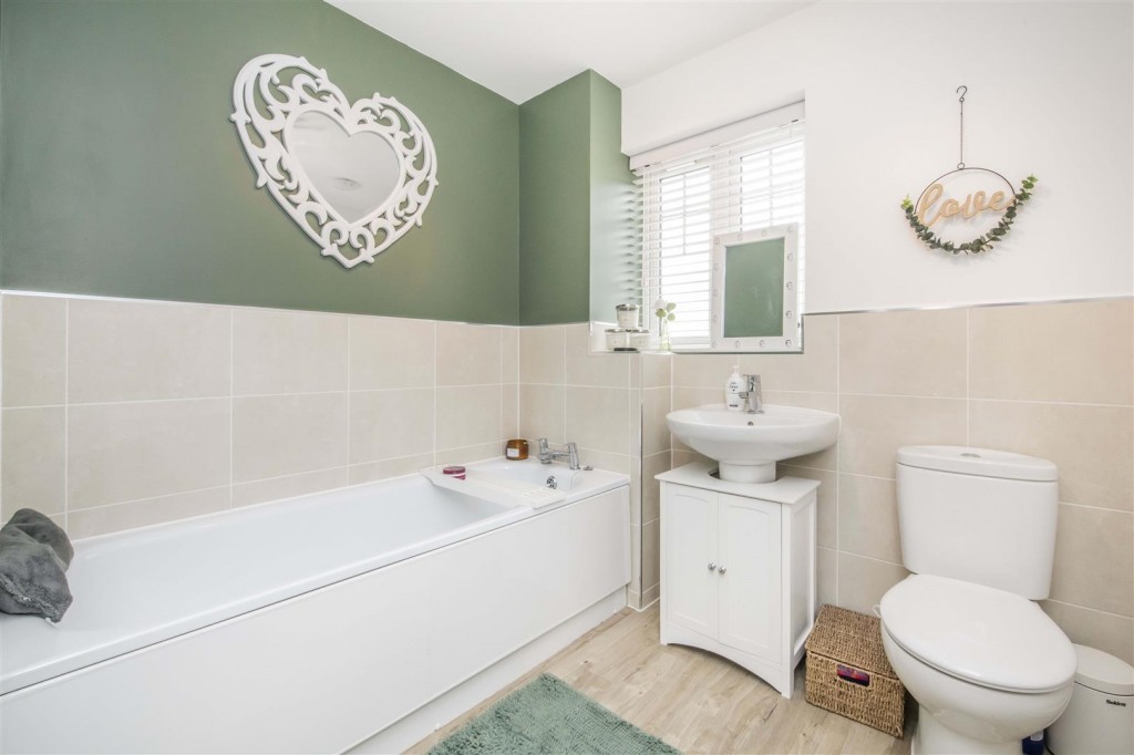 Cottesbrooke Way, Raunds, Wellingborough, 3 bedroom, House SemiDetached