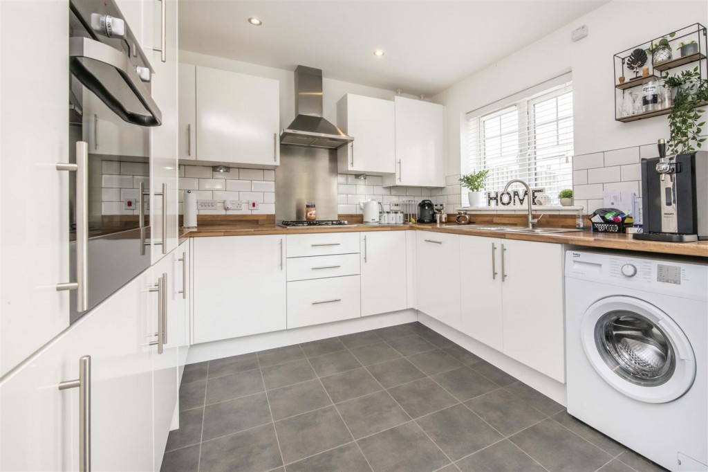 Cottesbrooke Way, Raunds, Wellingborough, 3 bedroom, House SemiDetached