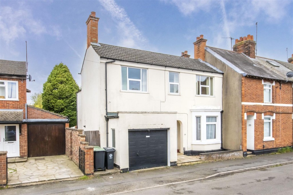 Oswald Road, Rushden, 4 bedroom, House End Terrace