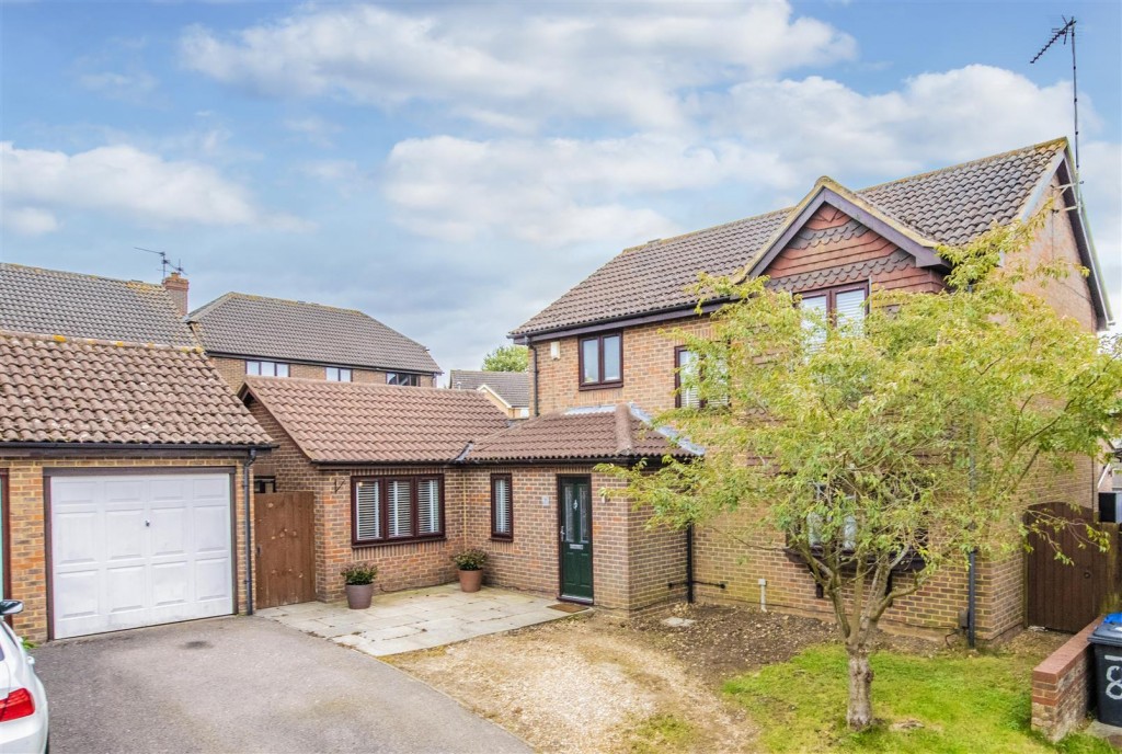 Waterhouse Gardens, Barton Seagrave, Kettering, 4 bedroom, House Detached
