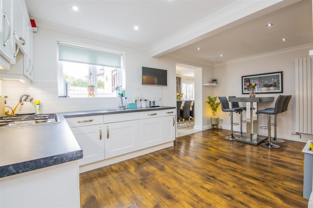 Waterhouse Gardens, Barton Seagrave, Kettering, 4 bedroom, House Detached