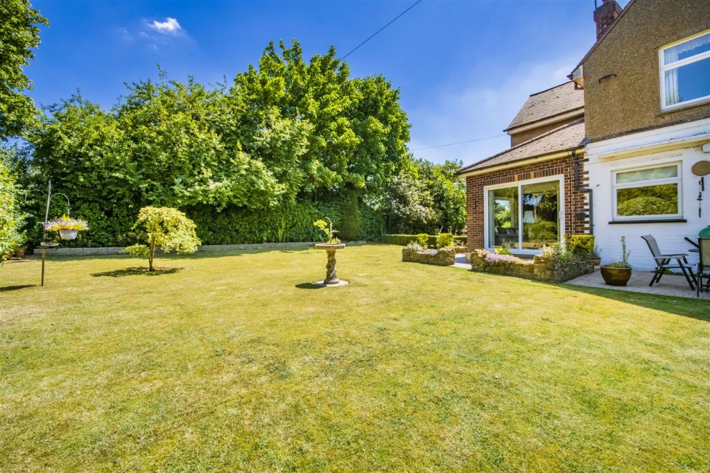 Bell Hill, Finedon, Wellingborough, 4 bedroom, House Detached