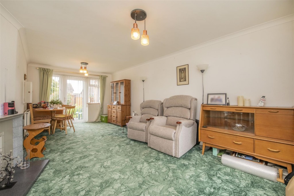 Sherwood Drive, Barton Seagrave, Kettering, 3 bedroom, House SemiDetached