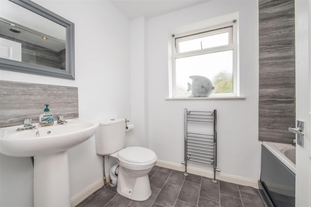 Drive, Kettering, 3 bedroom, House Detached