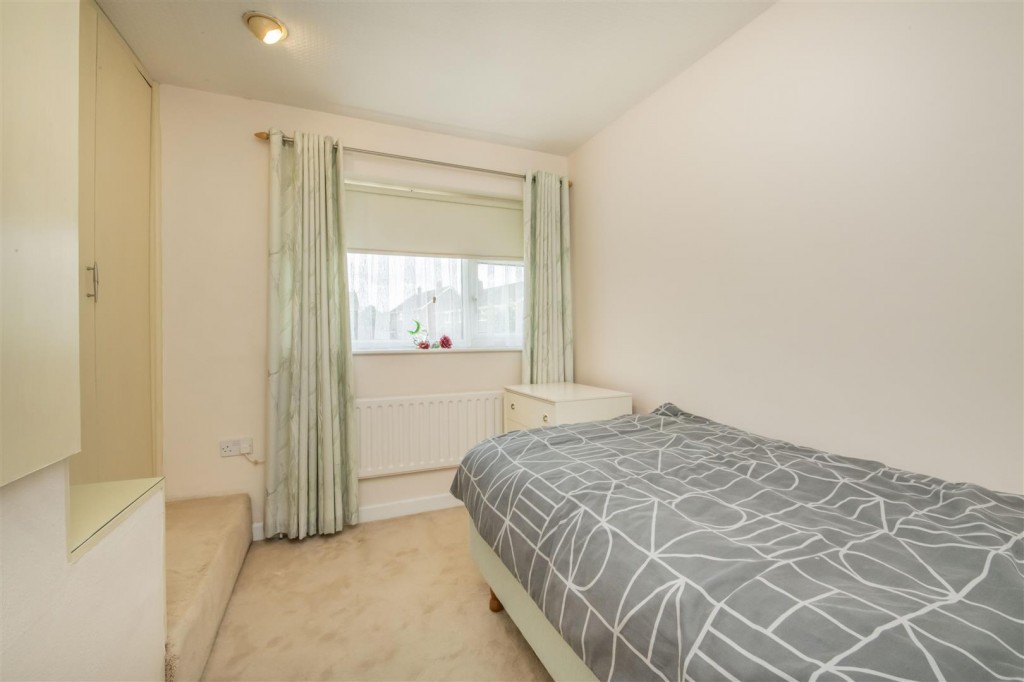 Pennine Way, Kettering, 3 bedroom, House SemiDetached