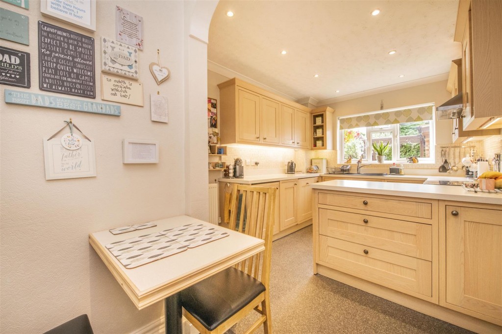 Greening Road, Rothwell, 3 bedroom, House Detached