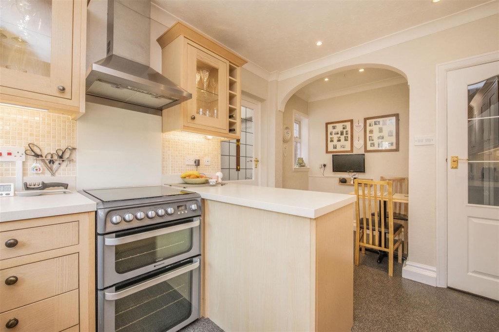 Greening Road, Rothwell, 3 bedroom, House Detached