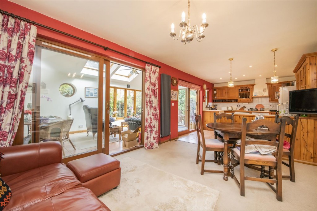 Northampton Road, Kettering, 3 bedroom, Bungalow