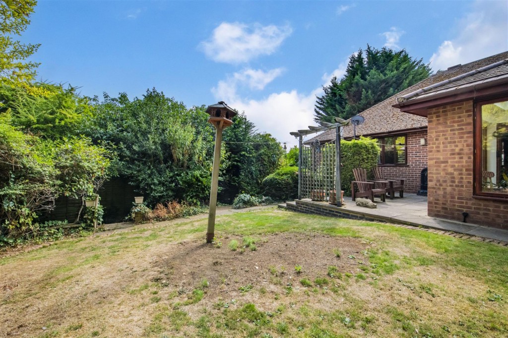 Northampton Road, Kettering, 3 bedroom, Bungalow