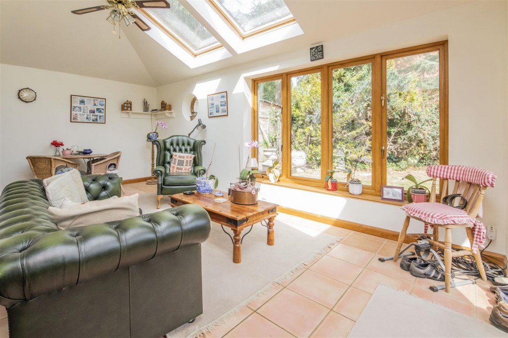 Northampton Road, Kettering, 3 bedroom, Bungalow