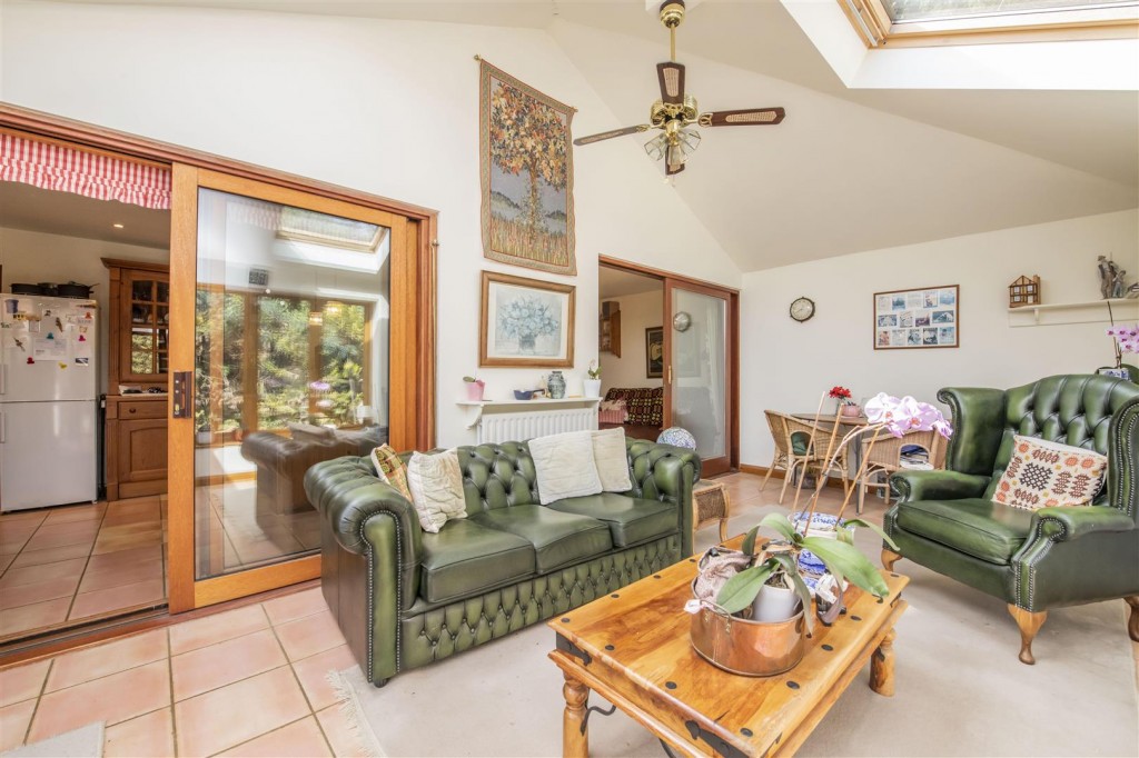 Northampton Road, Kettering, 3 bedroom, Bungalow