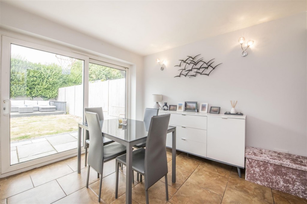 Beaufort Drive, Barton Seagrave, Kettering, 3 bedroom, House SemiDetached
