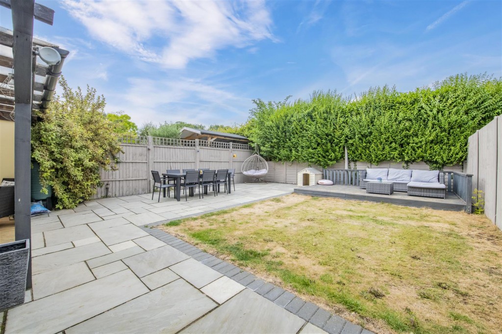 Beaufort Drive, Barton Seagrave, Kettering, 3 bedroom, House SemiDetached