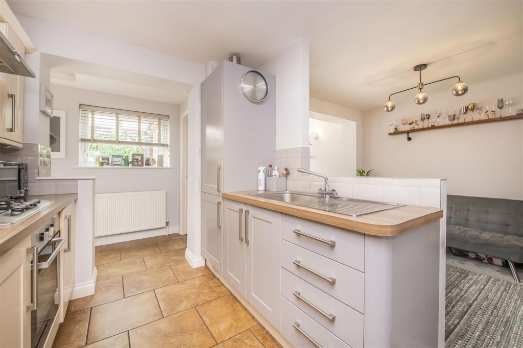 Beaufort Drive, Barton Seagrave, Kettering, 3 bedroom, House SemiDetached