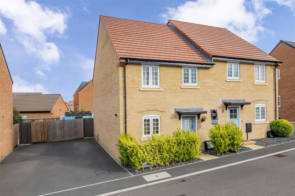 Palmer Crescent, Burton Latimer, Kettering, 3 bedroom, House Semi