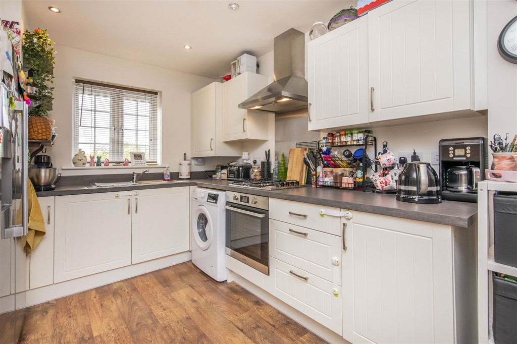 Palmer Crescent, Burton Latimer, Kettering, 3 bedroom, House Semi