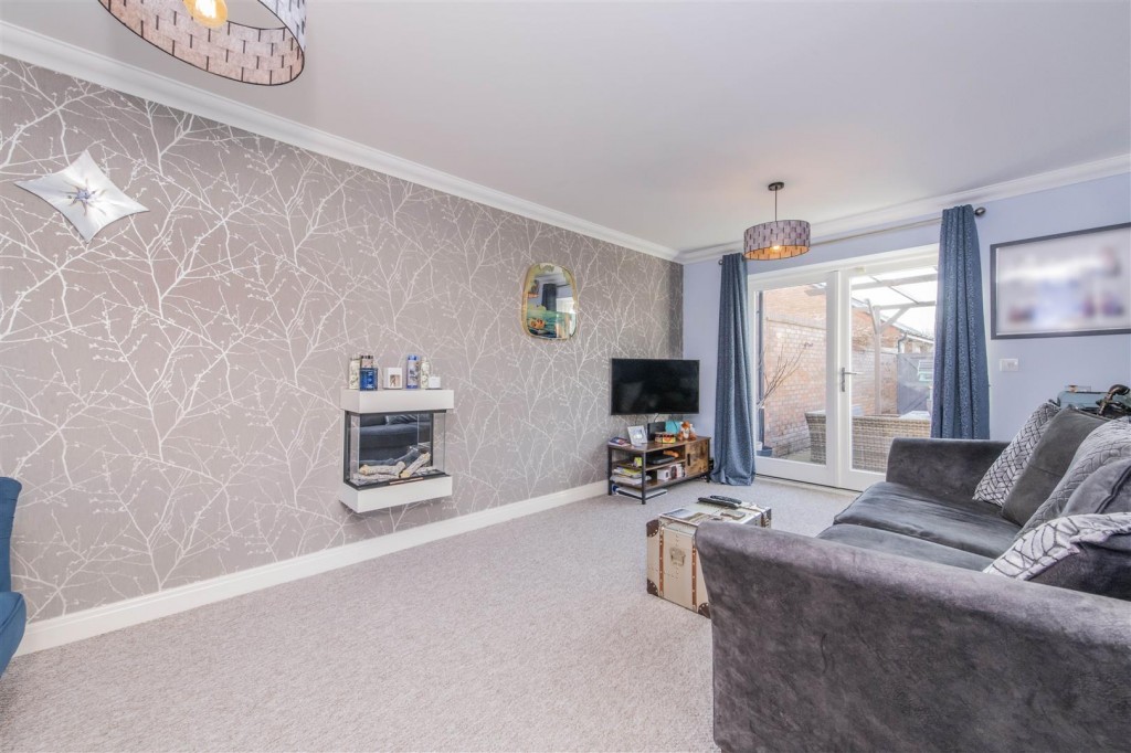 Scholars Row, Mawsley, 4 bedroom, House SemiDetached