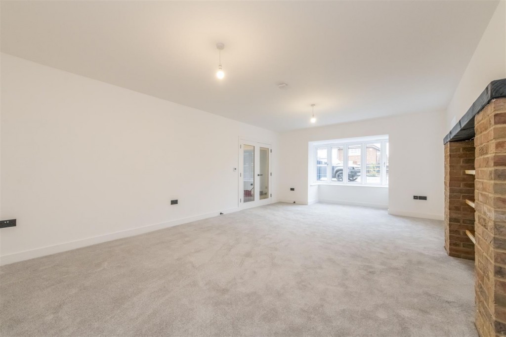 Poplars Farm Road, Barton Seagrave, 6 bedroom, House Detached