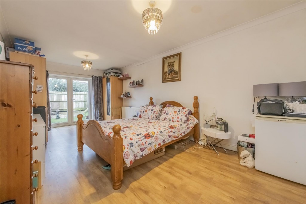 Queensway, Burton Latimer, 4 bedroom, Bungalow