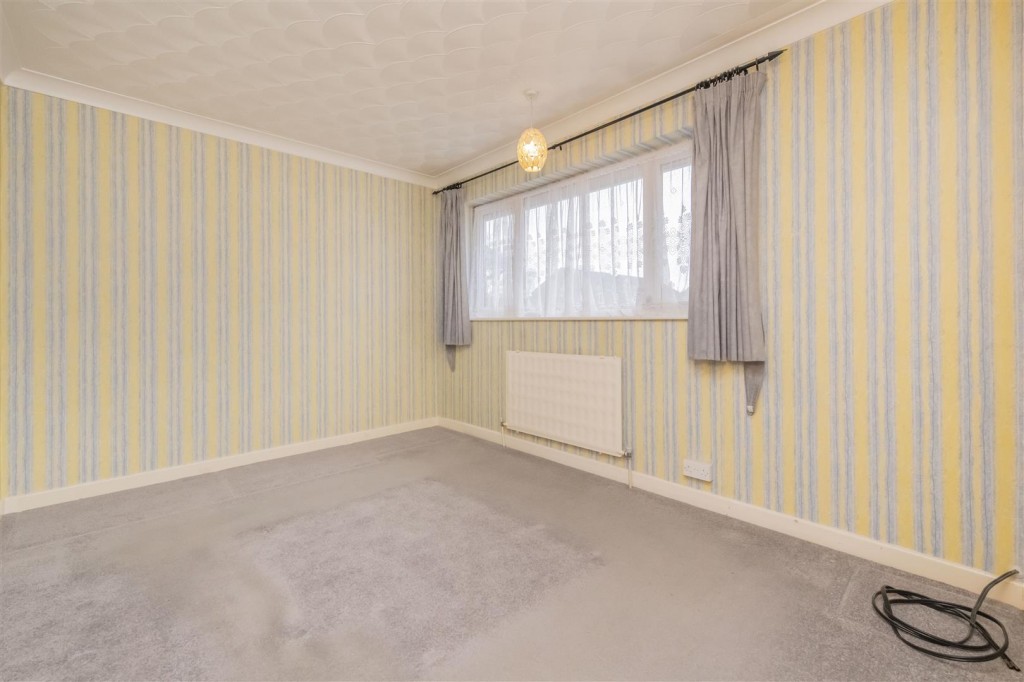 St. Johns Road, Kettering, 4 bedroom, House SemiDetached