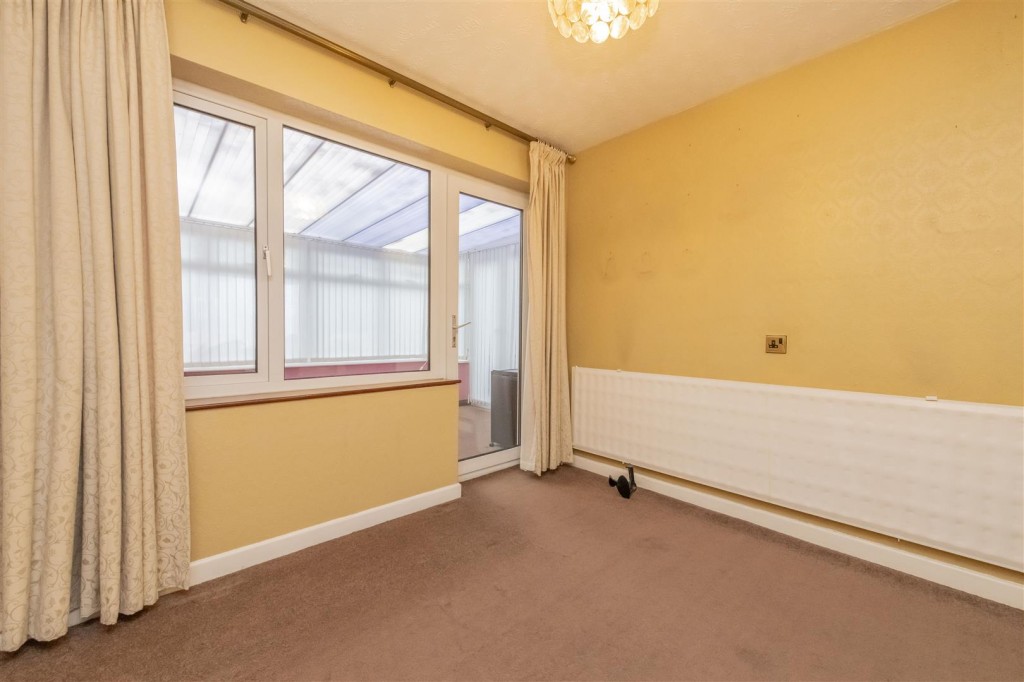 St. Johns Road, Kettering, 4 bedroom, House SemiDetached