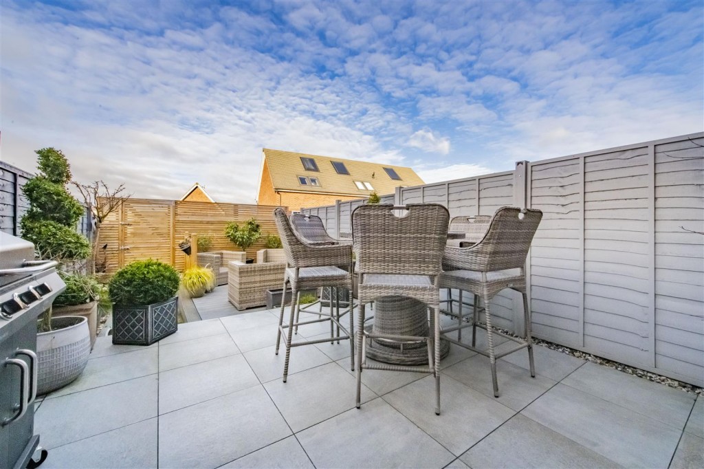 Cadwell Close, Burton Latimer, 4 bedroom, House Townhouse