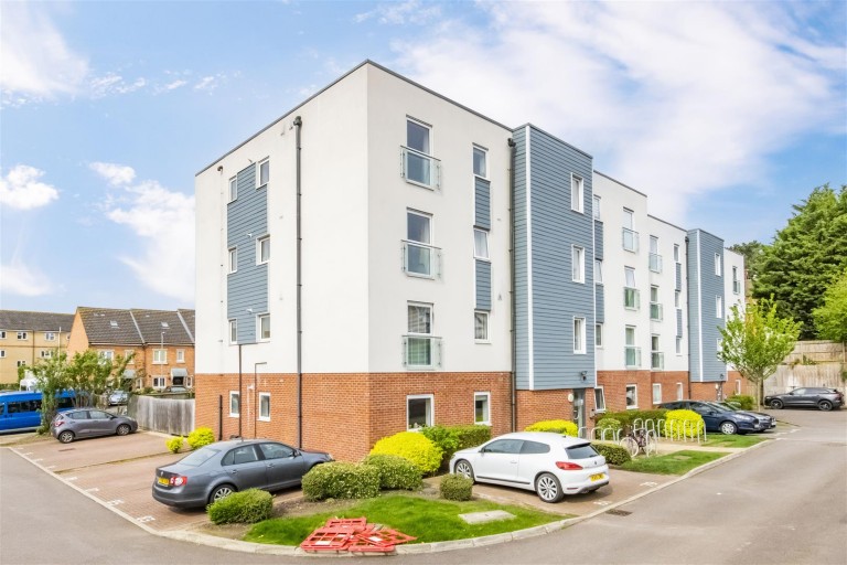 Sales and Lettings Estate Agents in Northamptonshire Oscar James