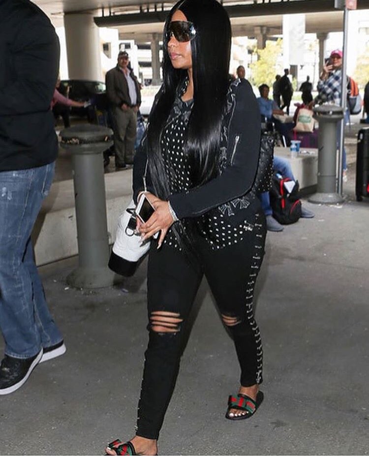Nicki Minaj Looks “Very Pregnant” In These Pictures OsunDefender