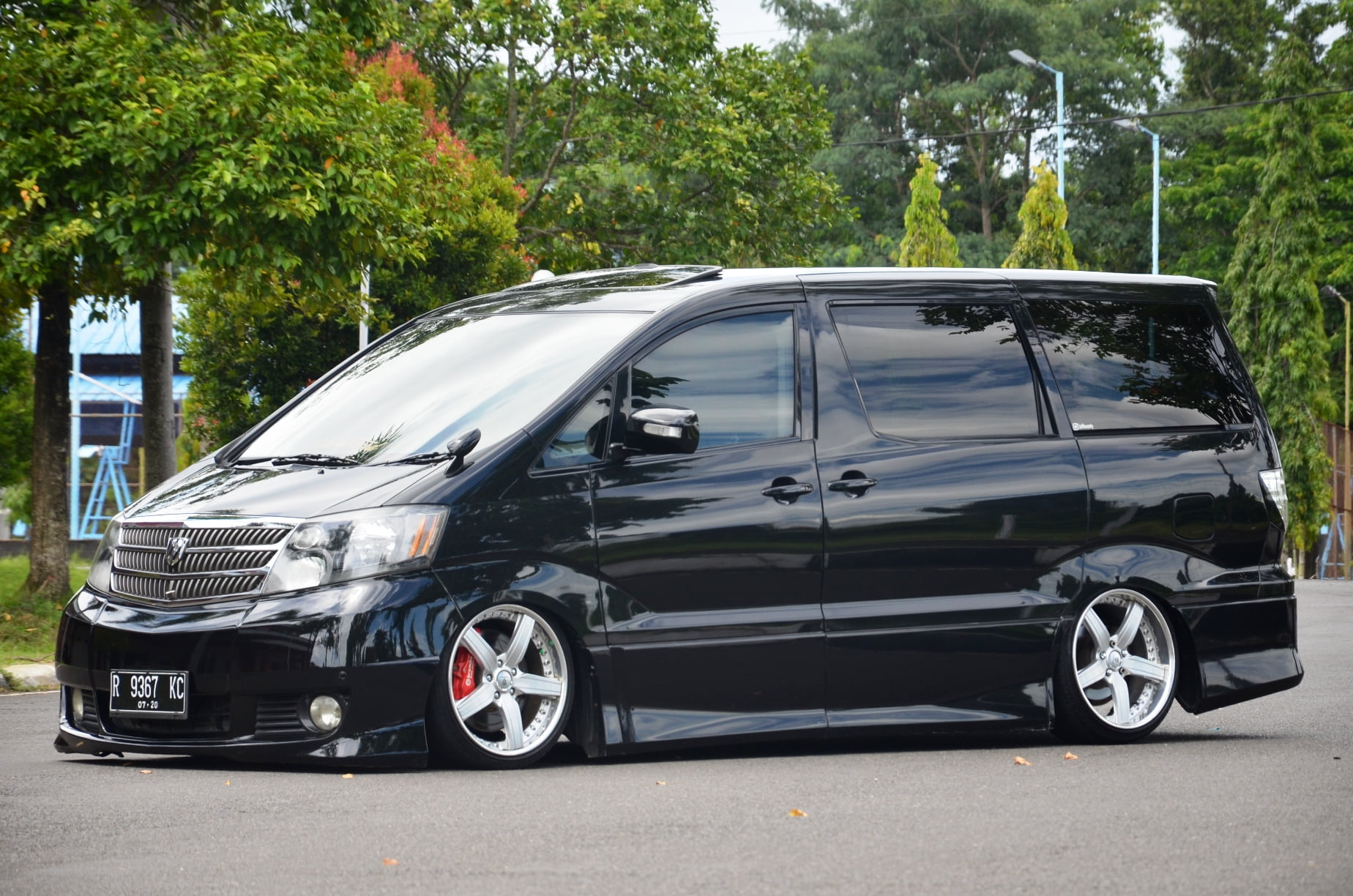 Gambar Mobil Alphard Modifikasi