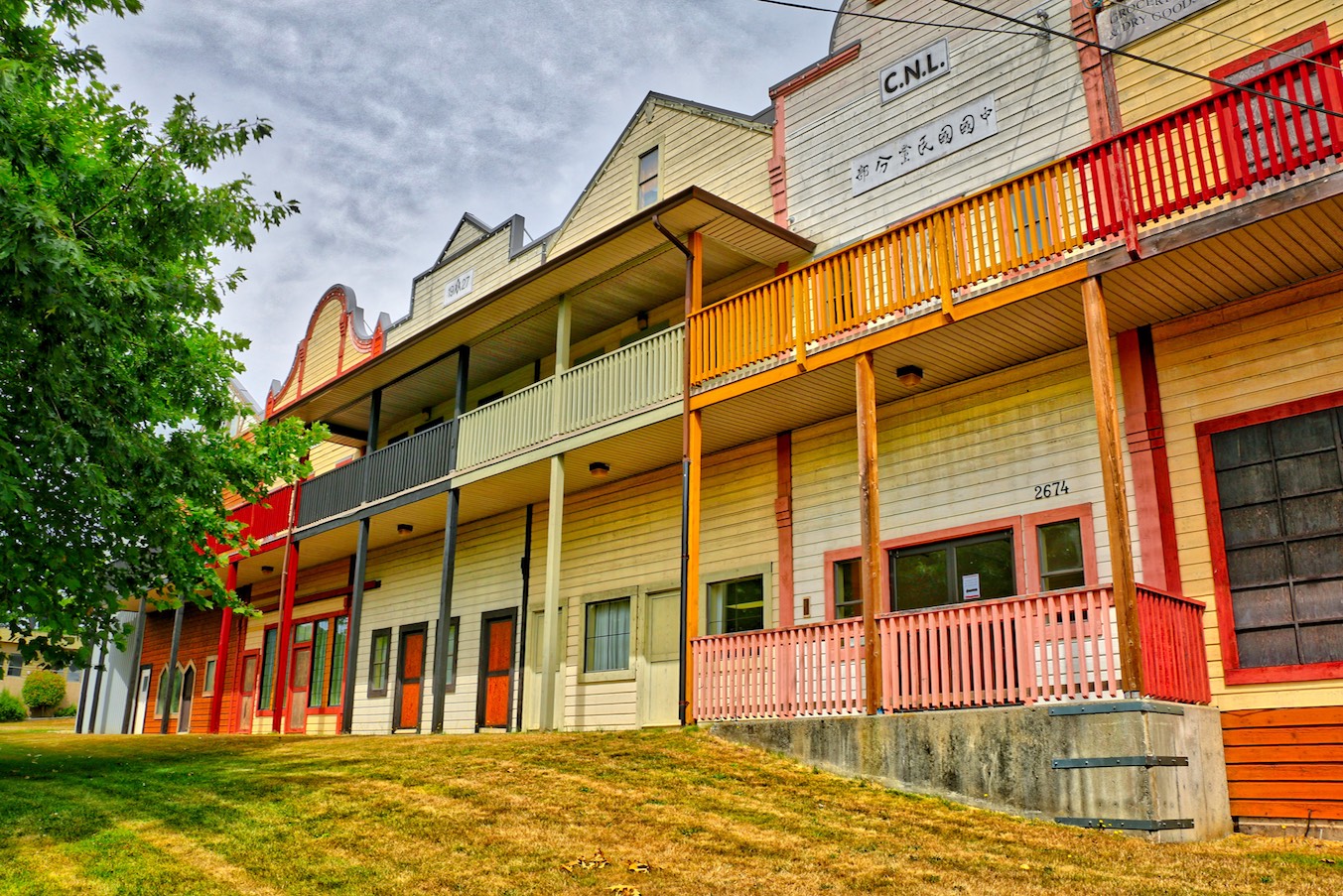 EXPLORING CUMBERLAND, BC Our Home Has 6 Wheels