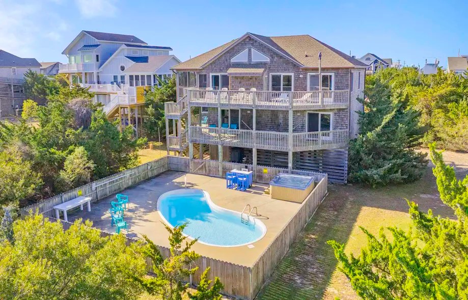 Sandfiddler Vacation rental home in Waves, NC