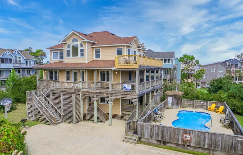 Coaches Cove Vacation rental home in Waves, NC