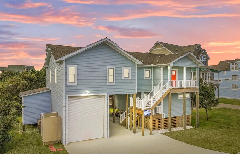 Mahalo Vacation rental home in Hatteras, NC