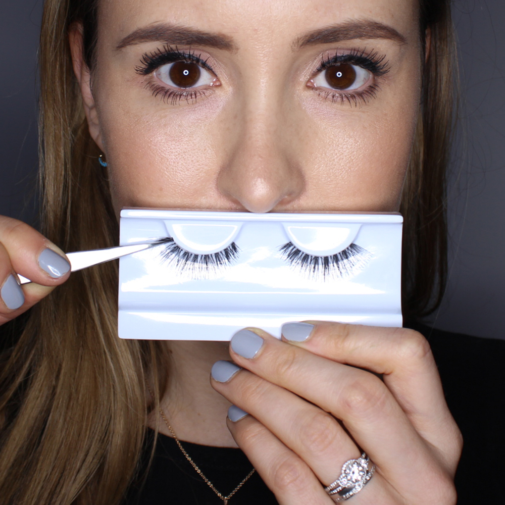How to Wear Fake Eyelashes for BeginnersStep by Step Tutorial